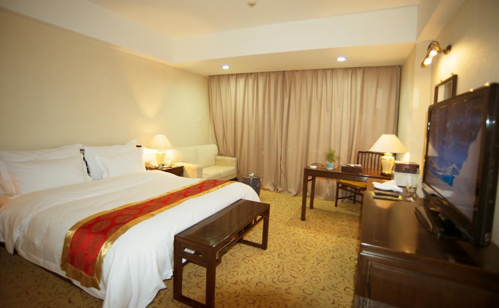 Datong Garden Hotel Room photo
